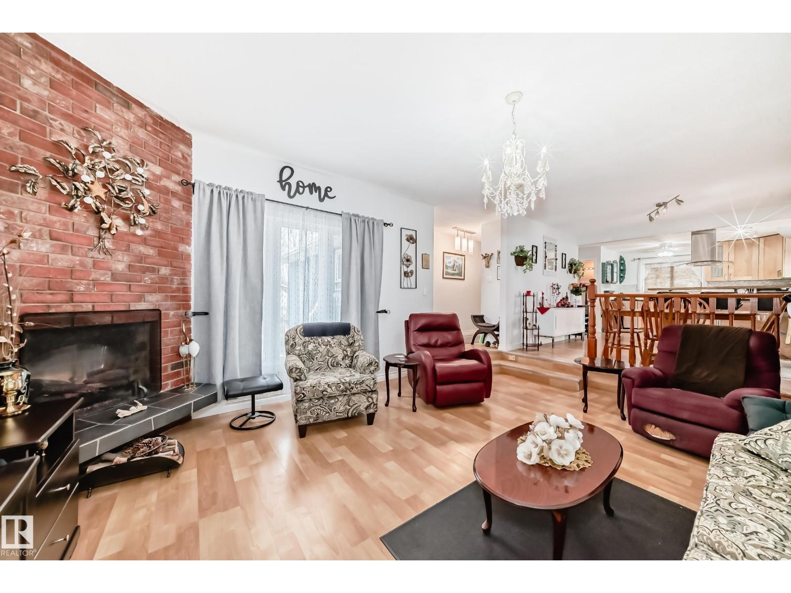 8811 38A AV NW, Edmonton