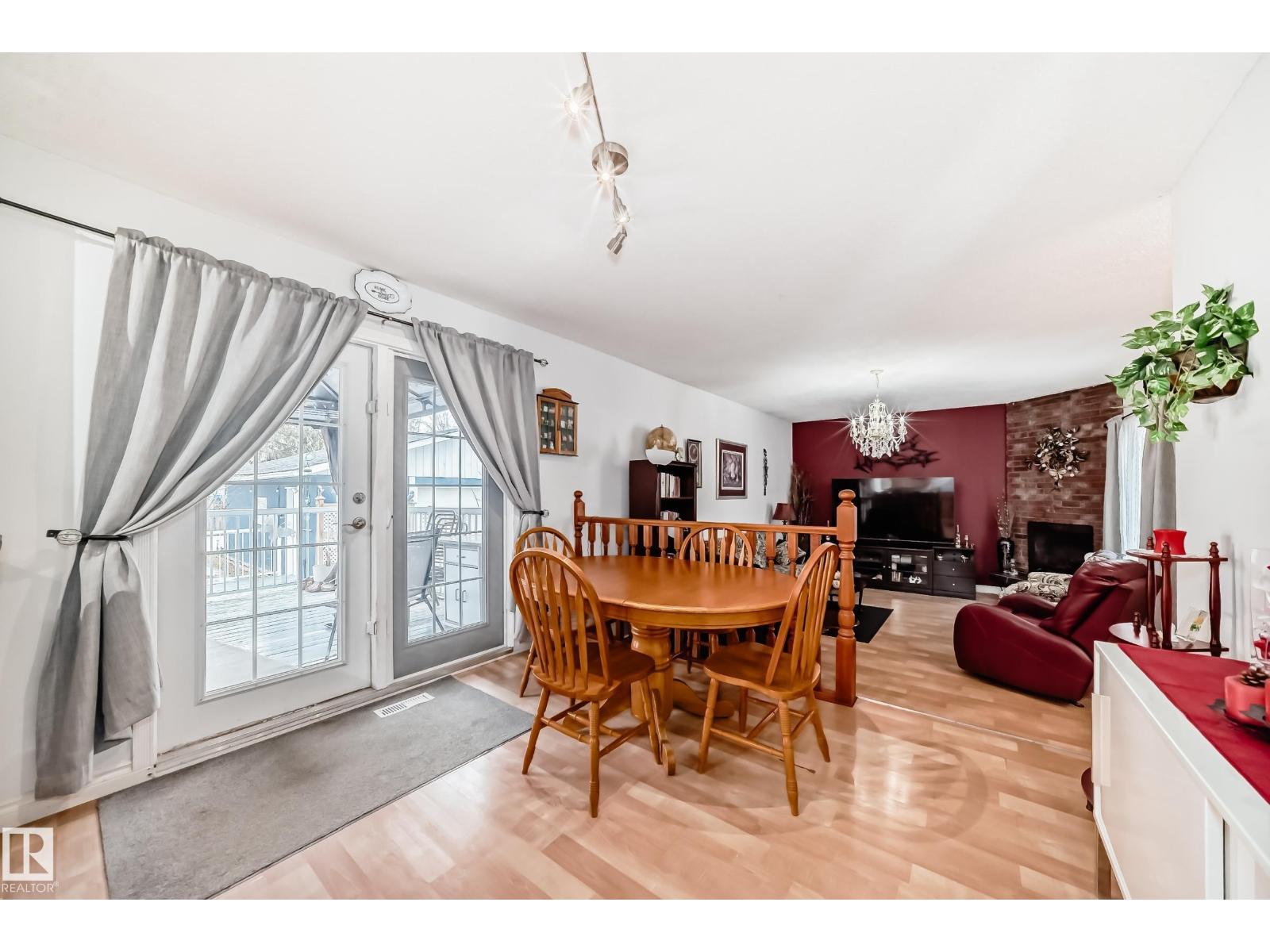 8811 38A AV NW, Edmonton