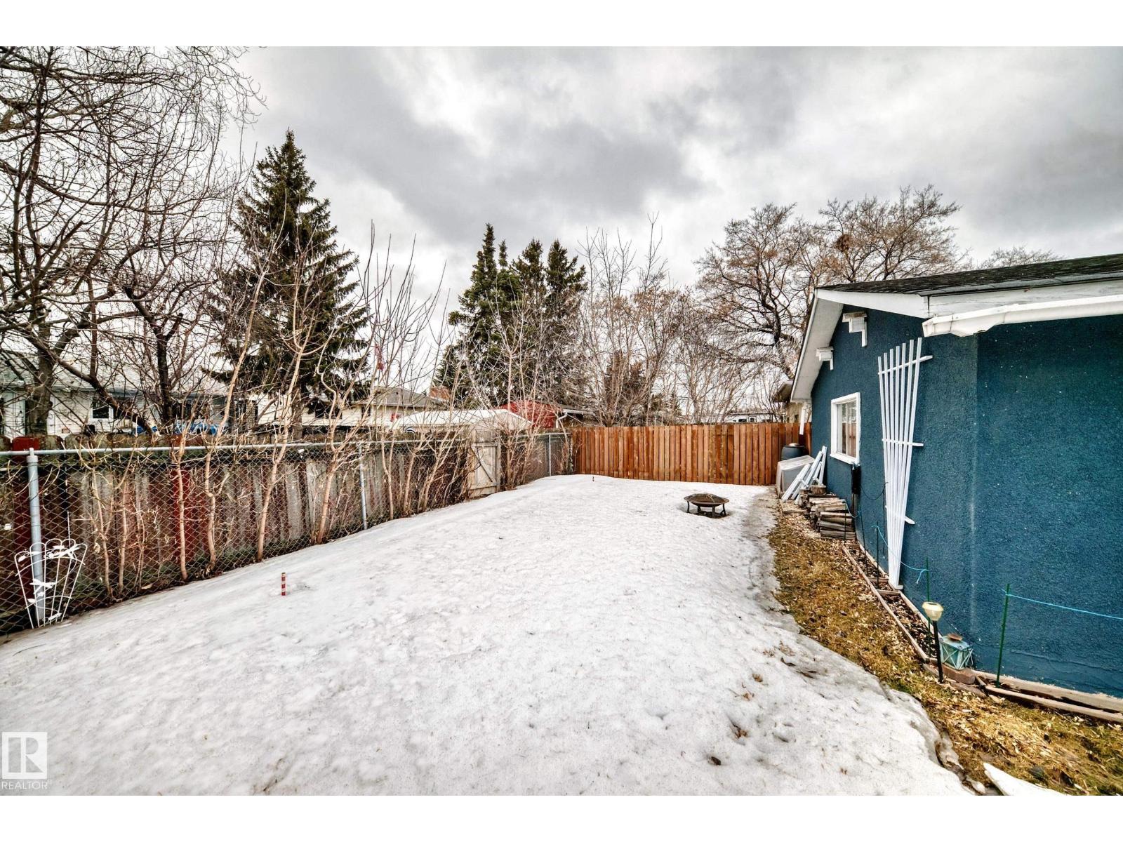 8811 38A AV NW, Edmonton