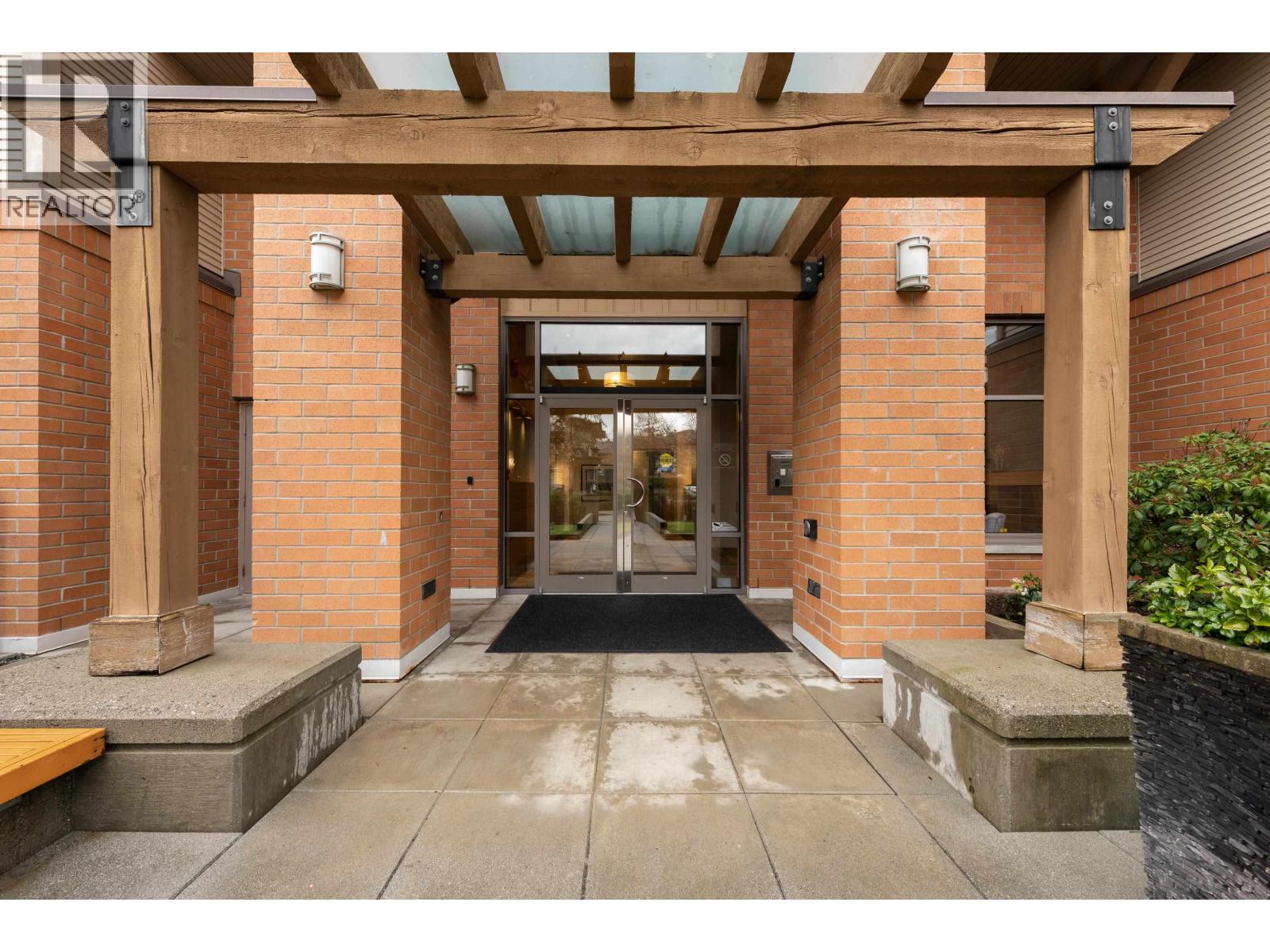 401 300 KLAHANIE DRIVE, Port Moody