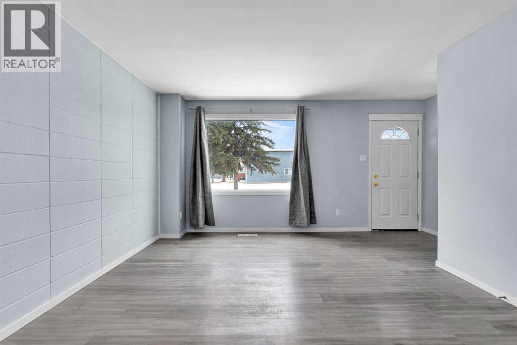 #156 2211 19 STREET NE - 5