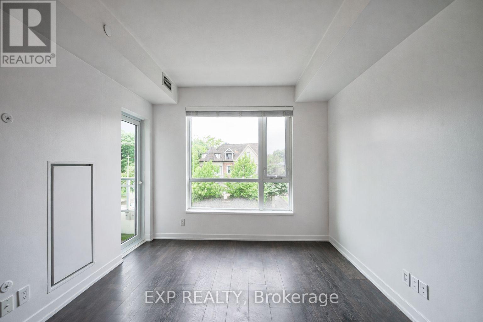 #209 223 ST CLAIR AVENUE W - 3