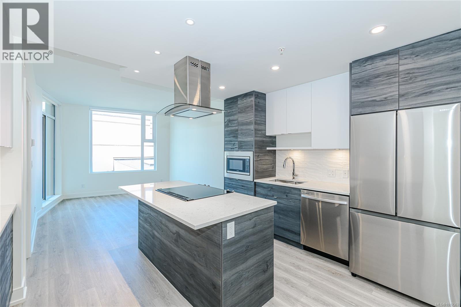 715 1628 Store Street, Victoria