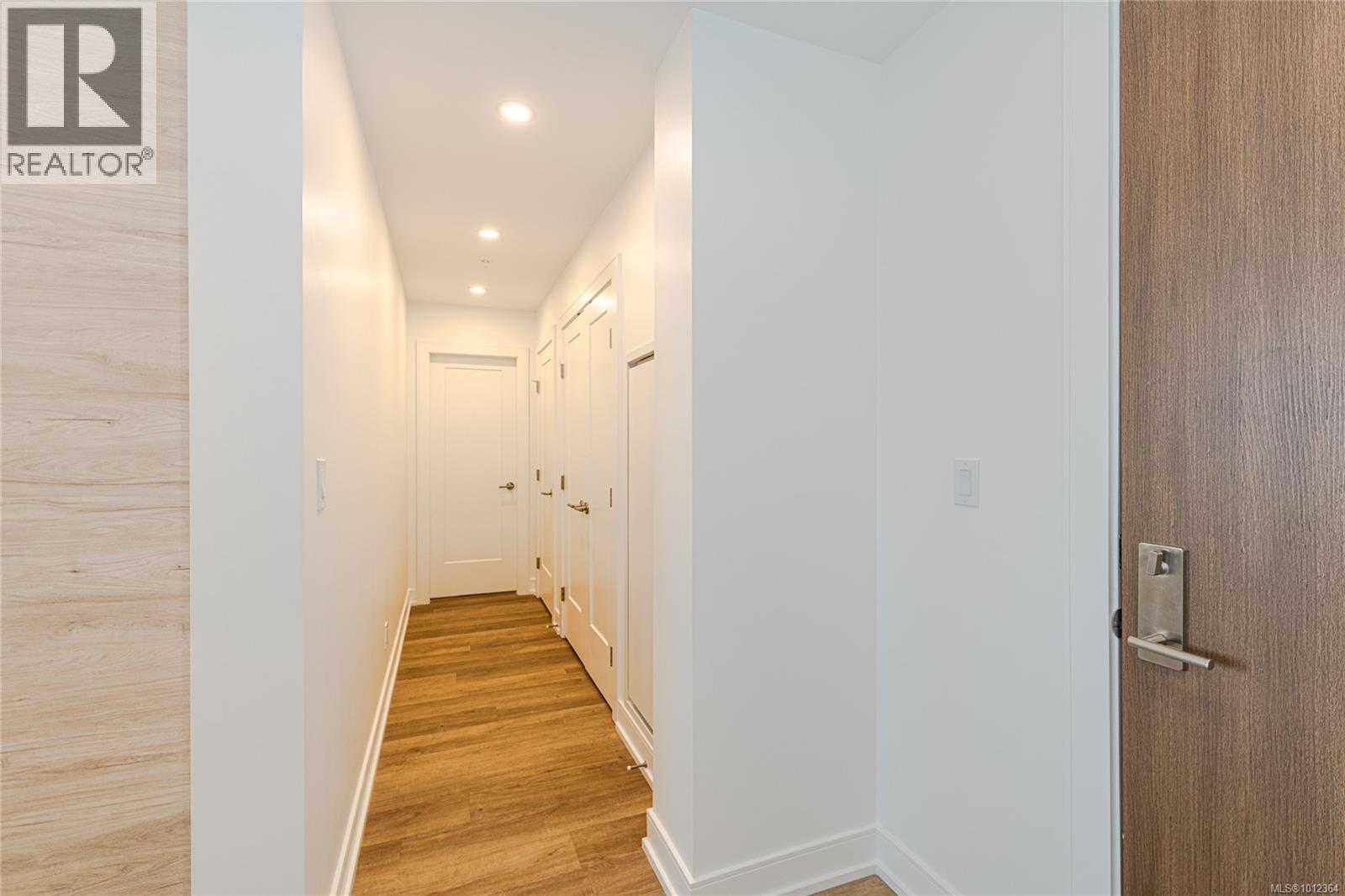 #902 1628 STORE ST - 5