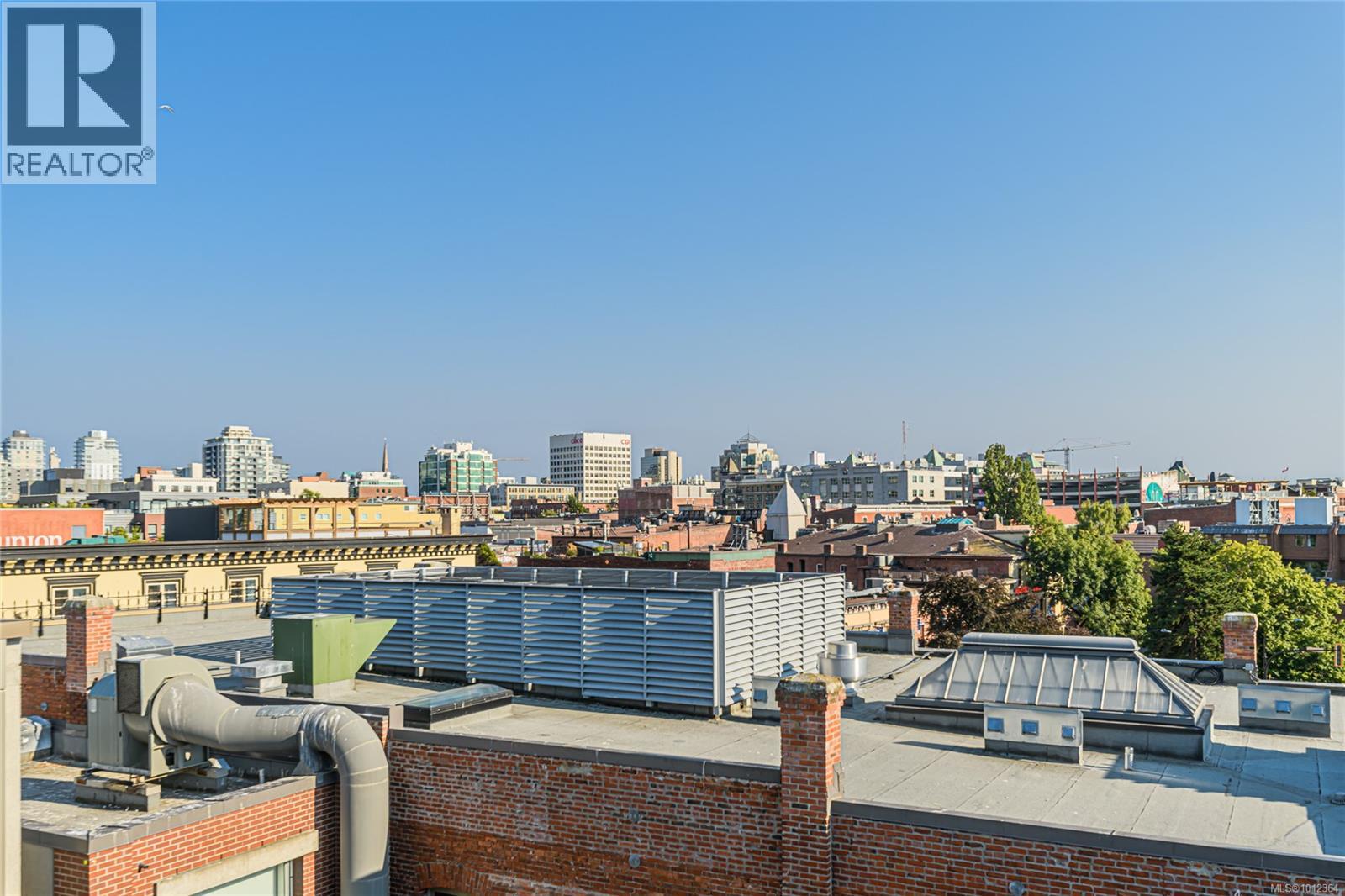 #902 1628 STORE ST - 26