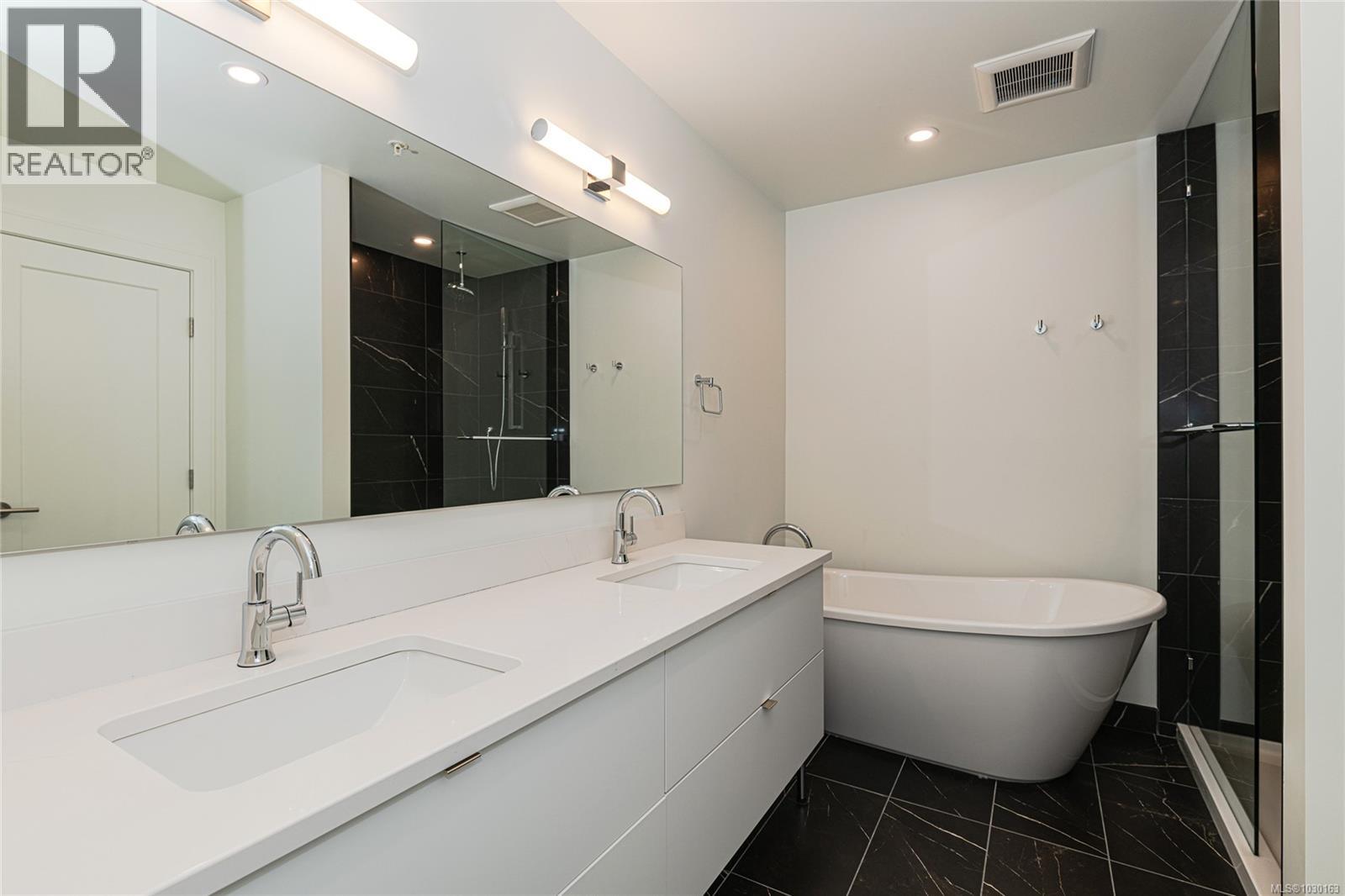 904 1628 Store Street, Victoria