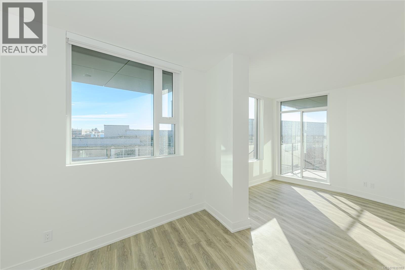 904 1628 Store Street, Victoria