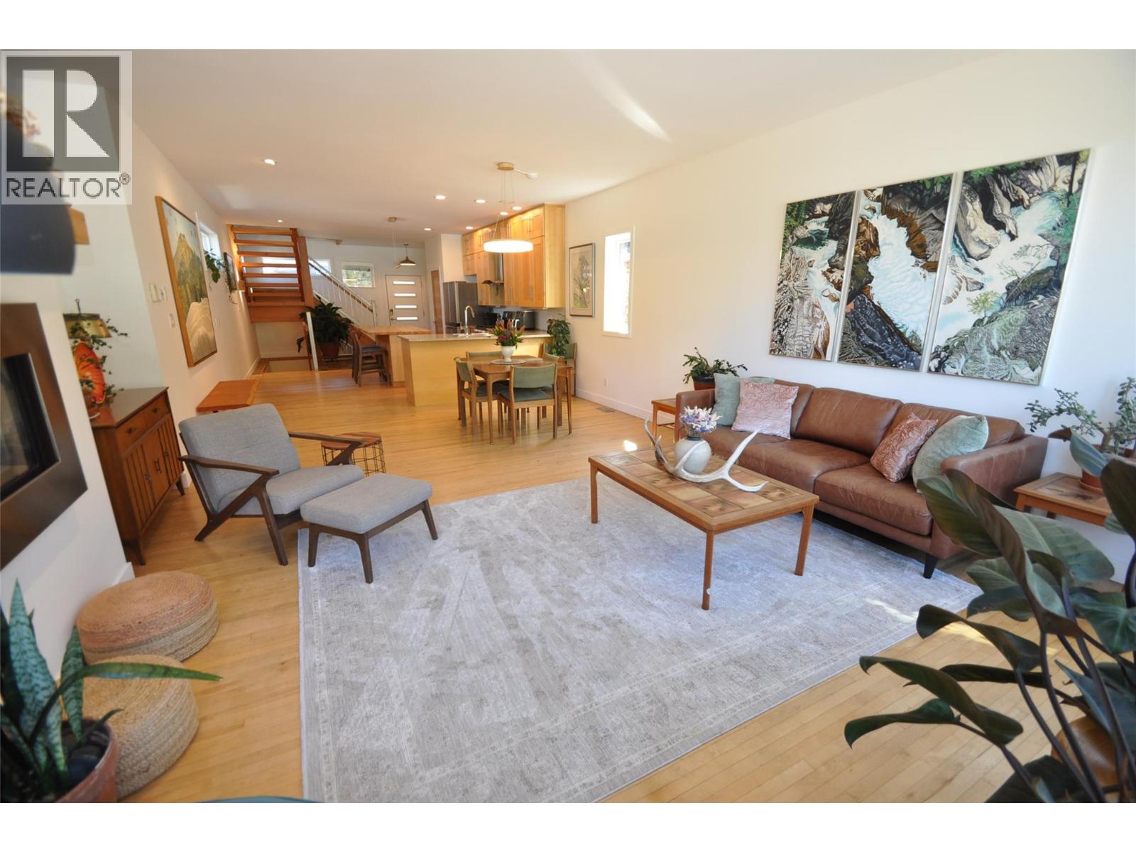 1211 FRONT STREET - 16