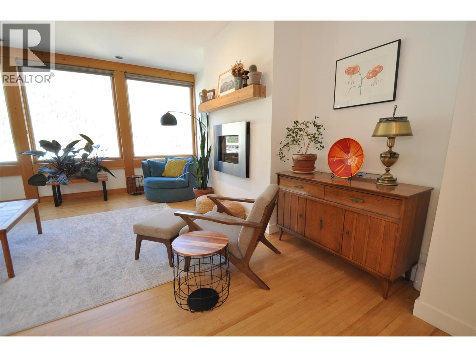 1211 FRONT STREET - 10