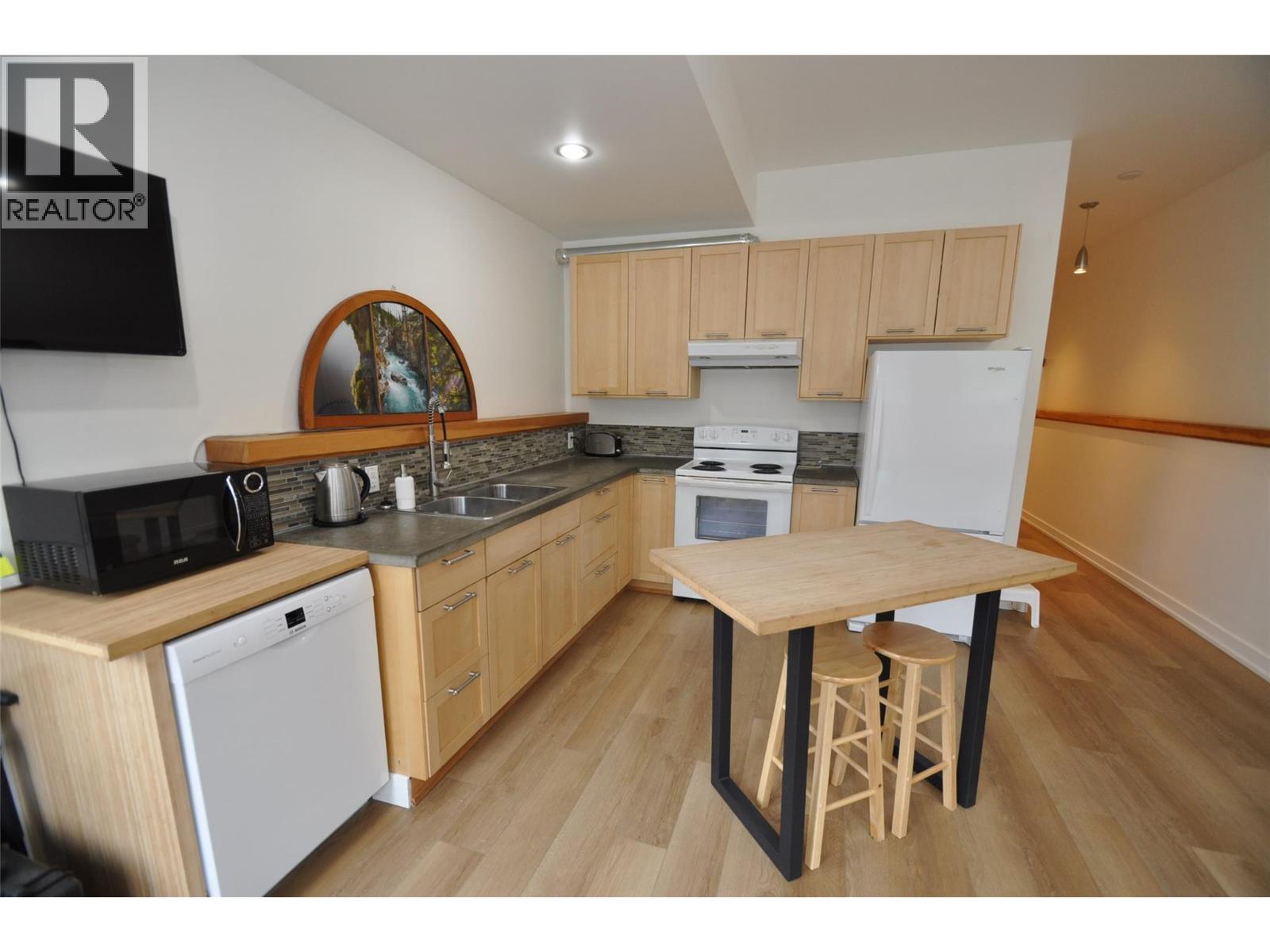 1211 Front Street - 39