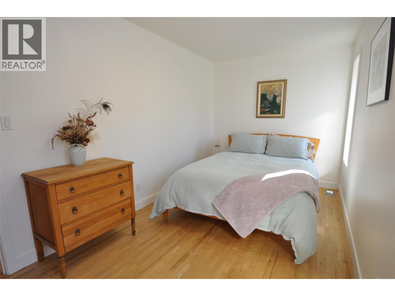 1211 FRONT STREET - 19