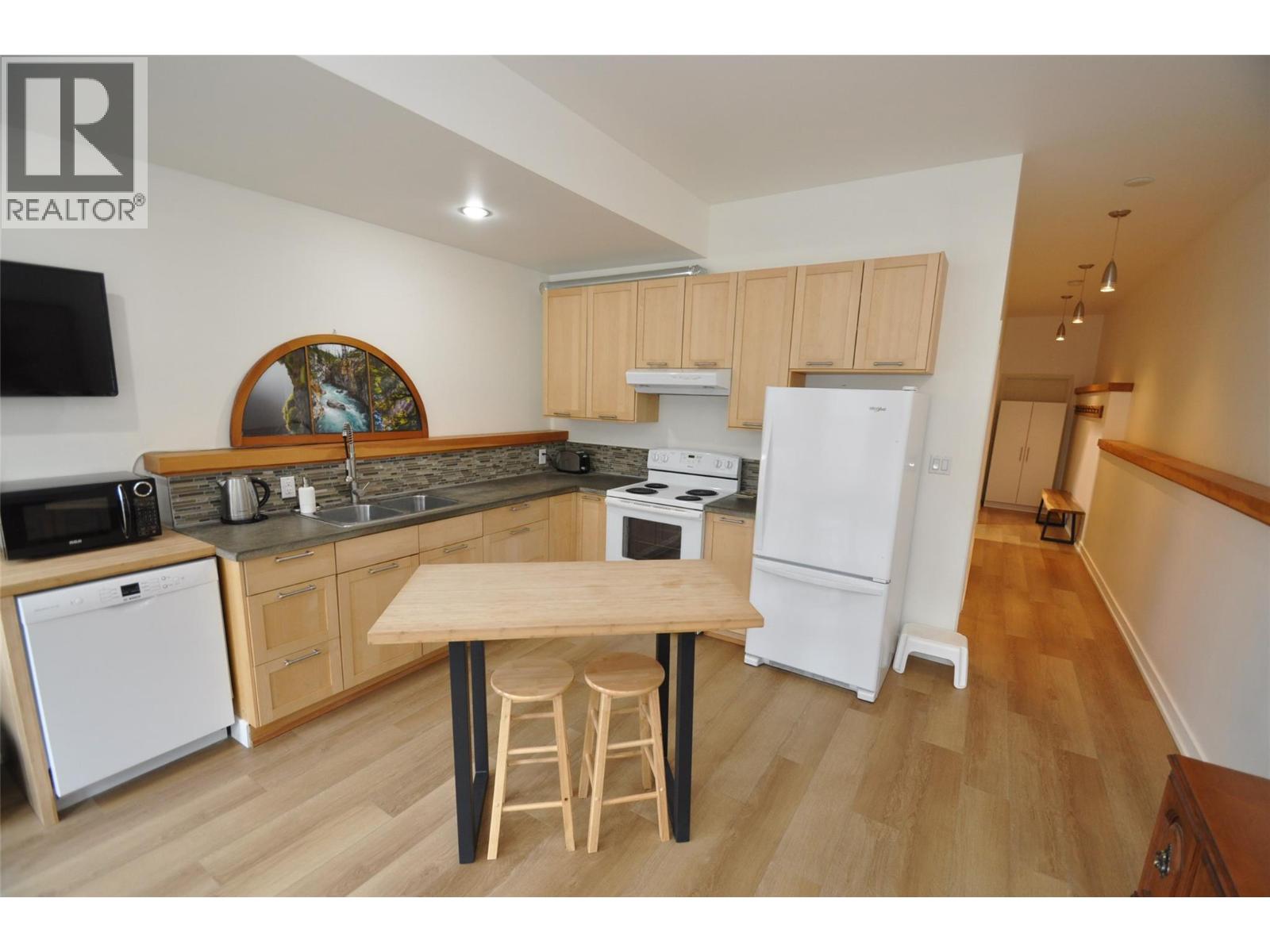 1211 FRONT STREET - 40