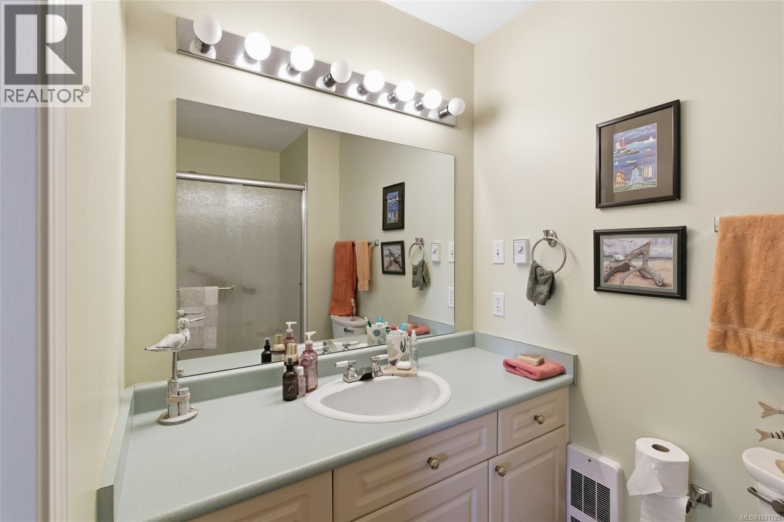 602 265 Mills St, Parksville