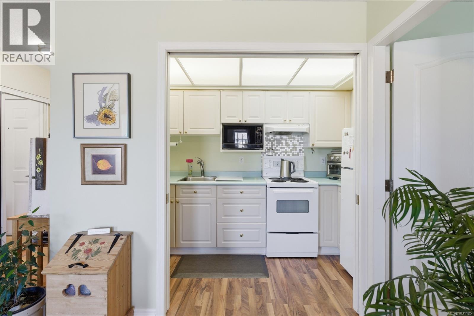 602 265 Mills St, Parksville