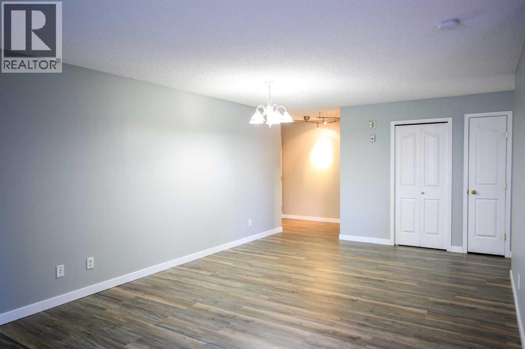 #202 5202 VALLEYVIEW PARK SE - 3