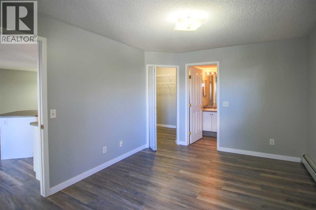 #202 5202 VALLEYVIEW PARK SE - 7