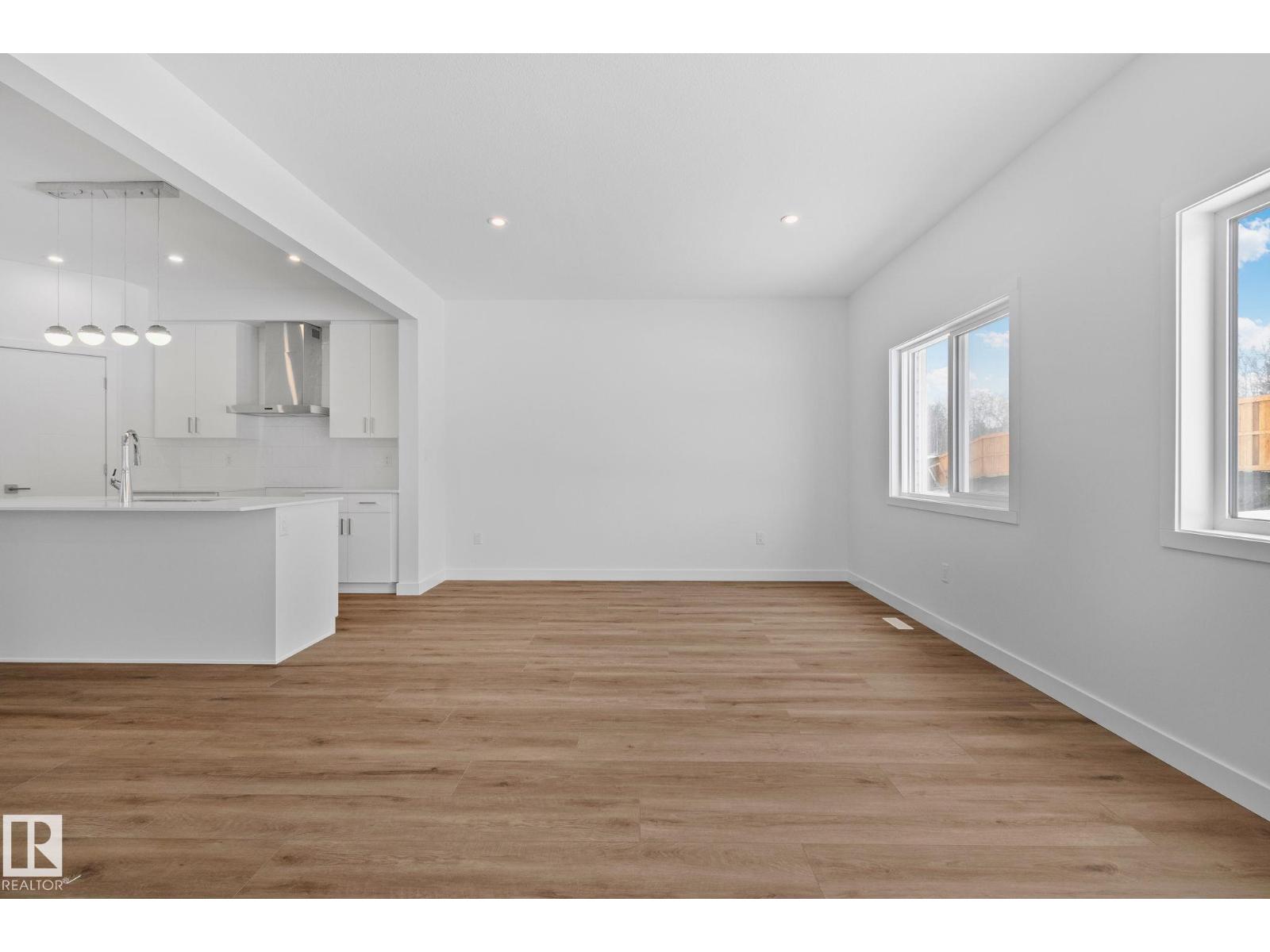 128 Royal Street, St. Albert