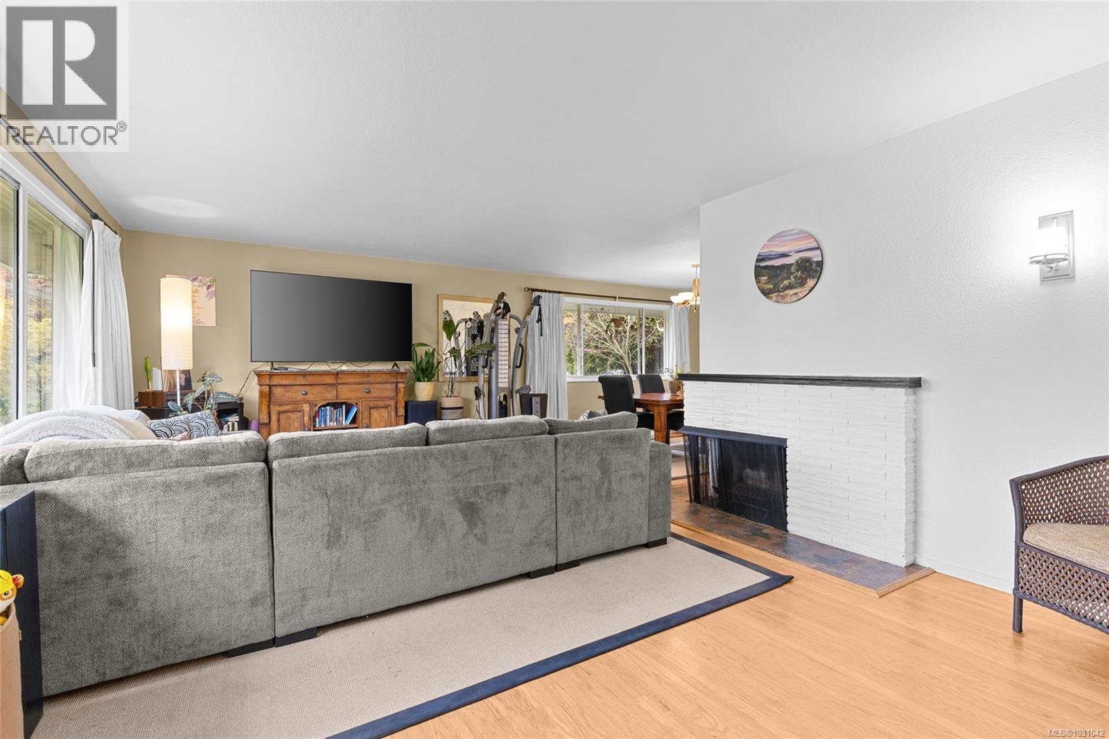  3223 Henderson Road, Oak Bay