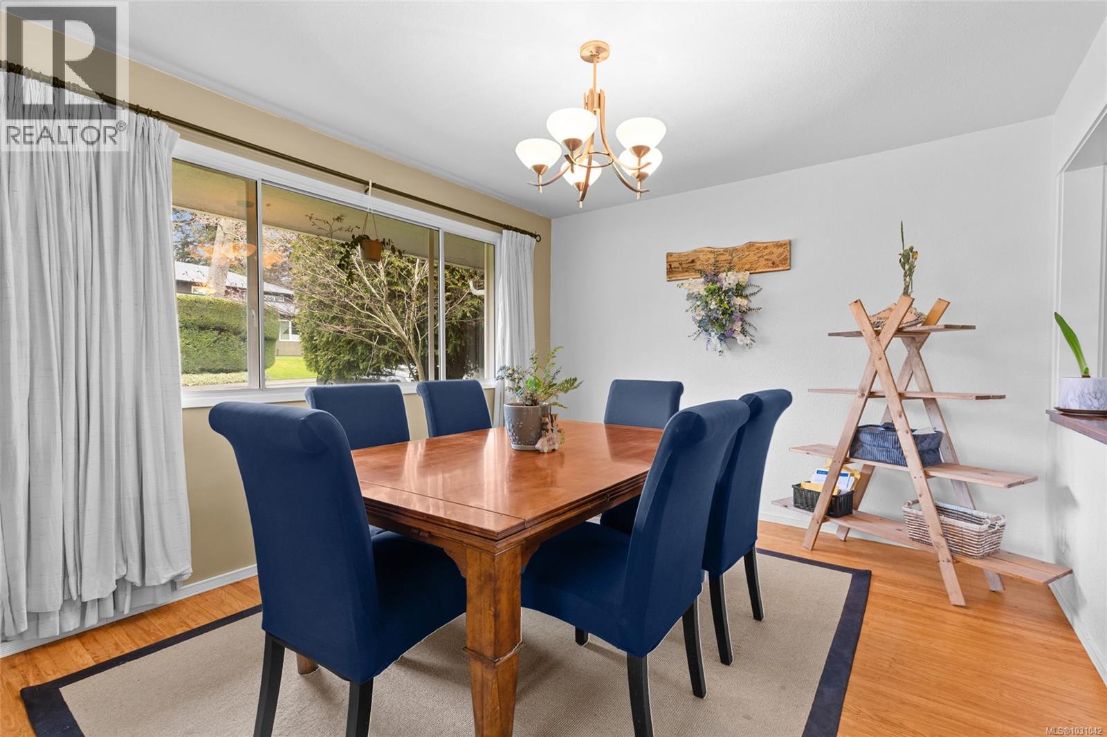  3223 Henderson Road, Oak Bay