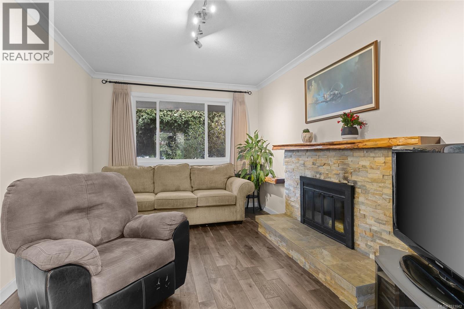  3223 Henderson Road, Oak Bay