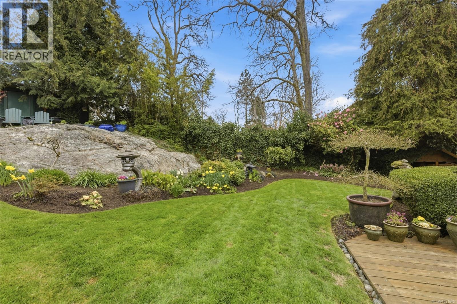  3223 Henderson Road, Oak Bay