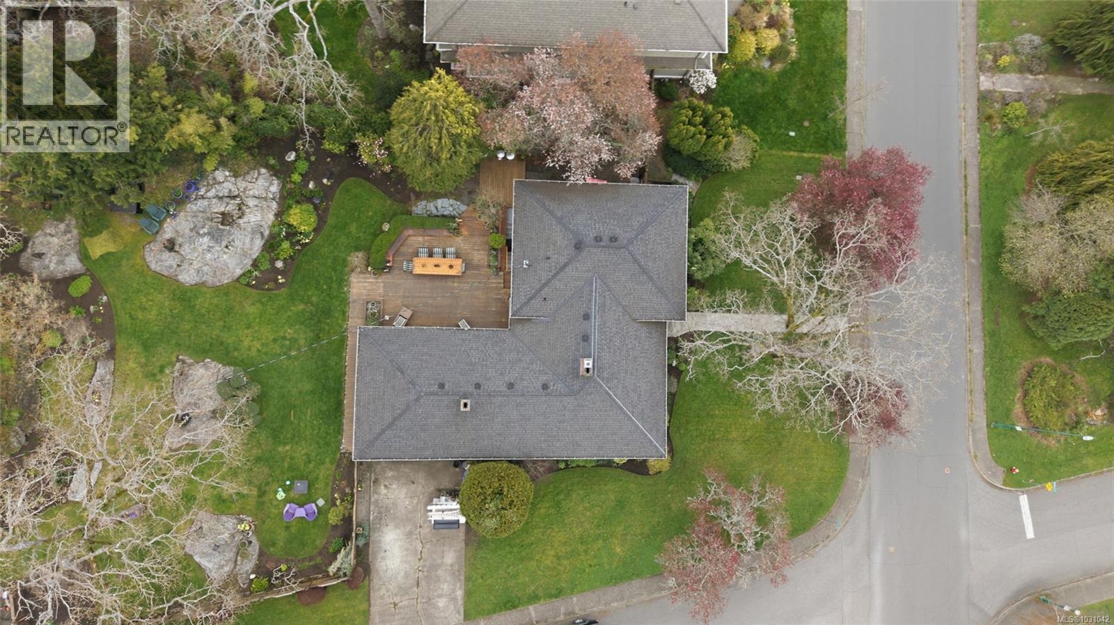  3223 Henderson Road, Oak Bay