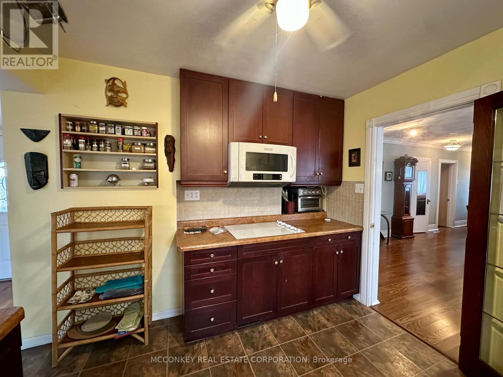 320 MCKELLAR STREET - 10