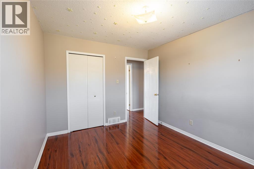 27 YORK CRESCENT Unit# 74, Sarnia, Ontario