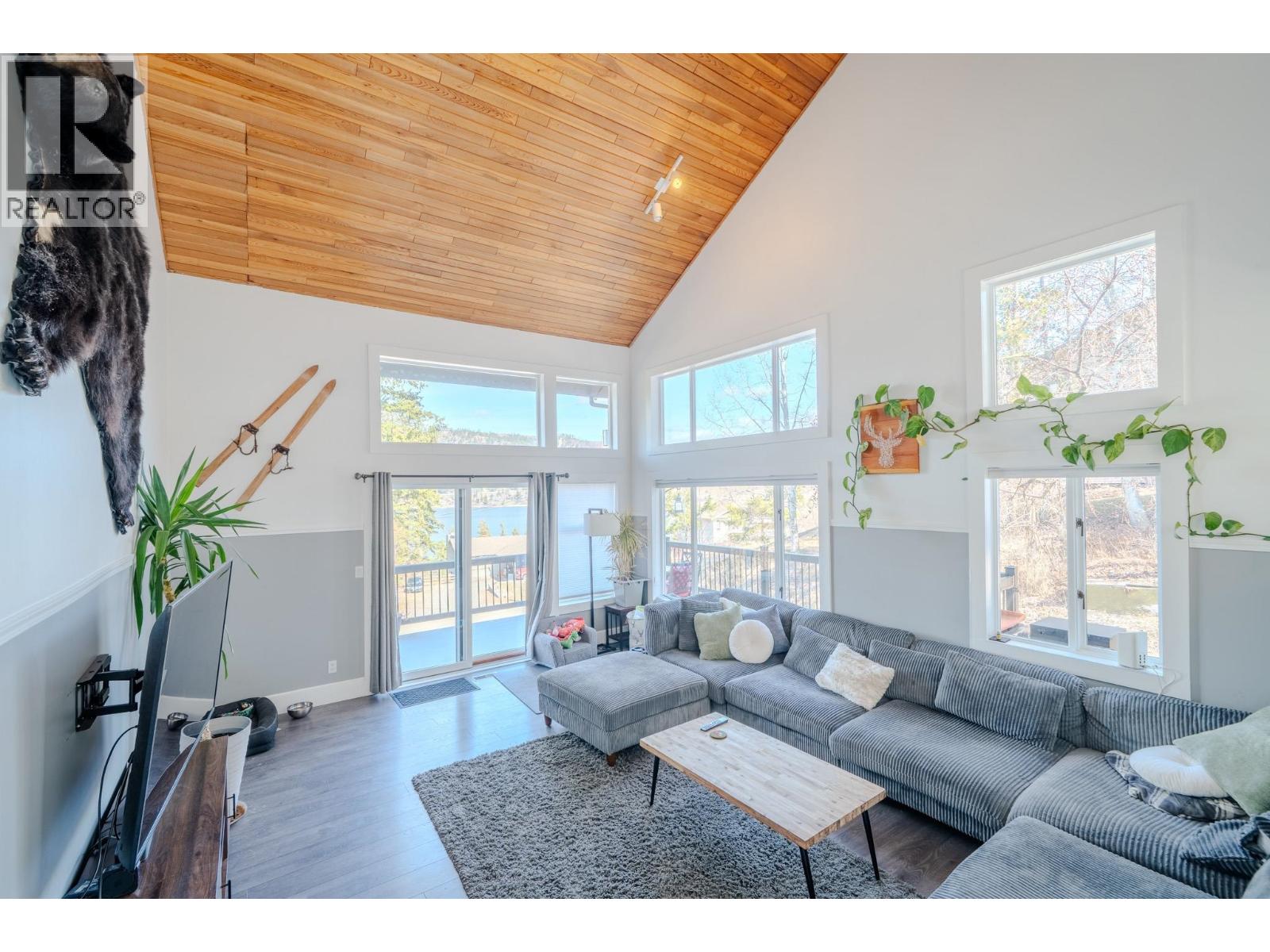 2124 SOUTH LAKESIDE DRIVE - 11