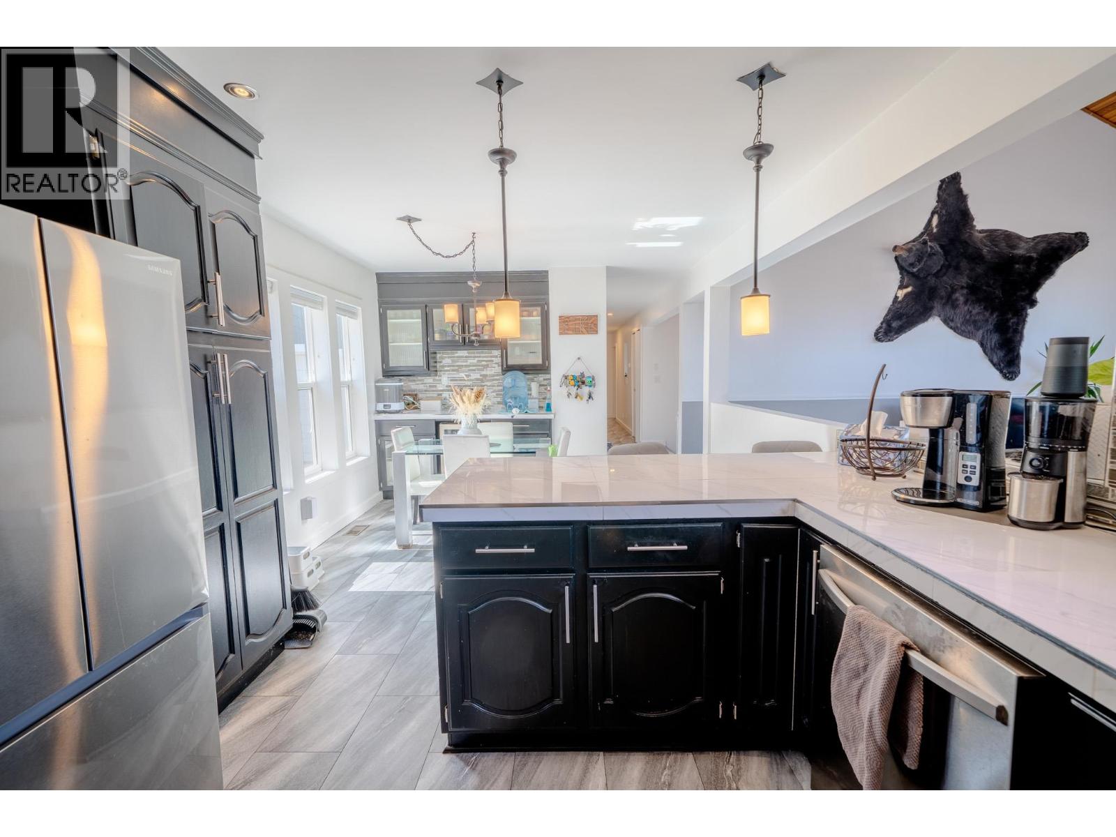 2124 SOUTH LAKESIDE DRIVE - 10