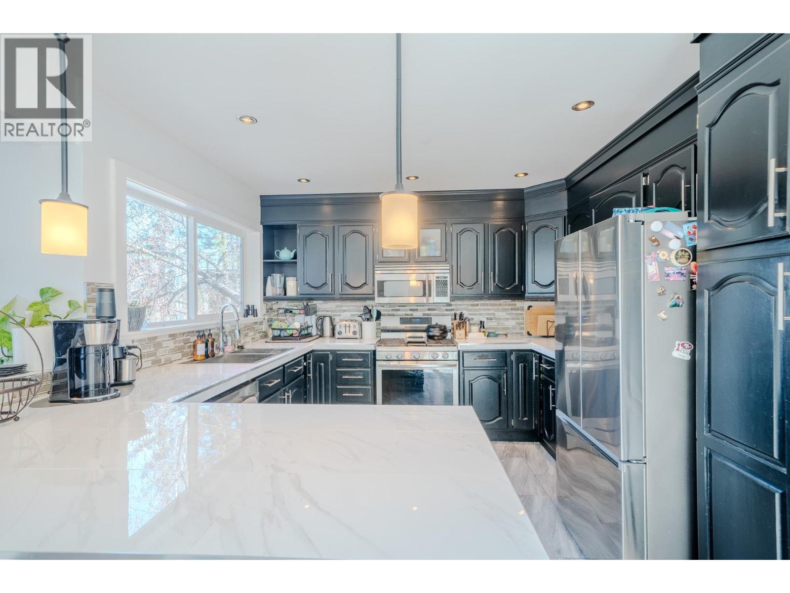 2124 SOUTH LAKESIDE DRIVE - 9