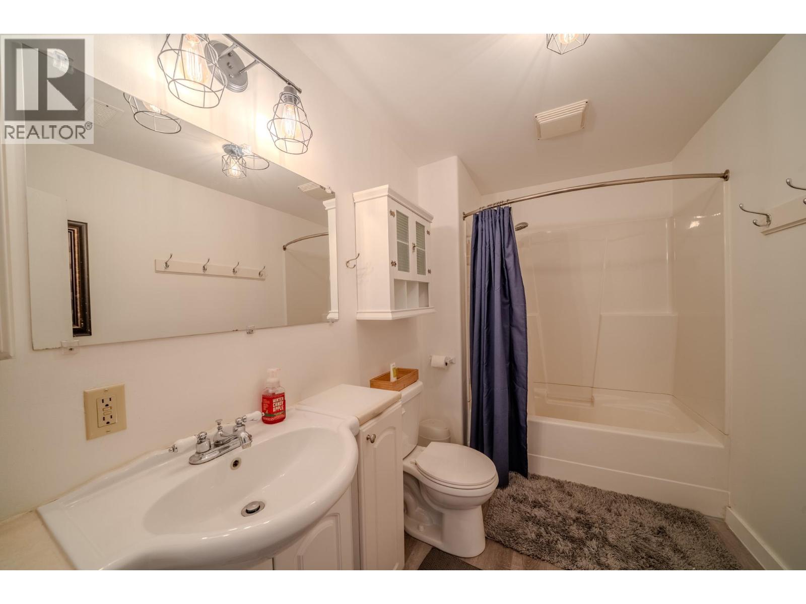 2124 SOUTH LAKESIDE DRIVE - 37