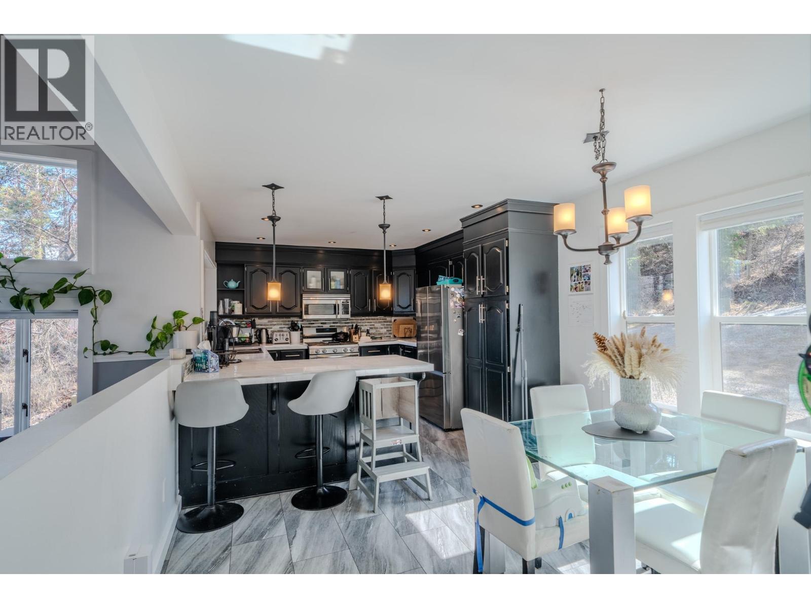 2124 SOUTH LAKESIDE DRIVE - 6