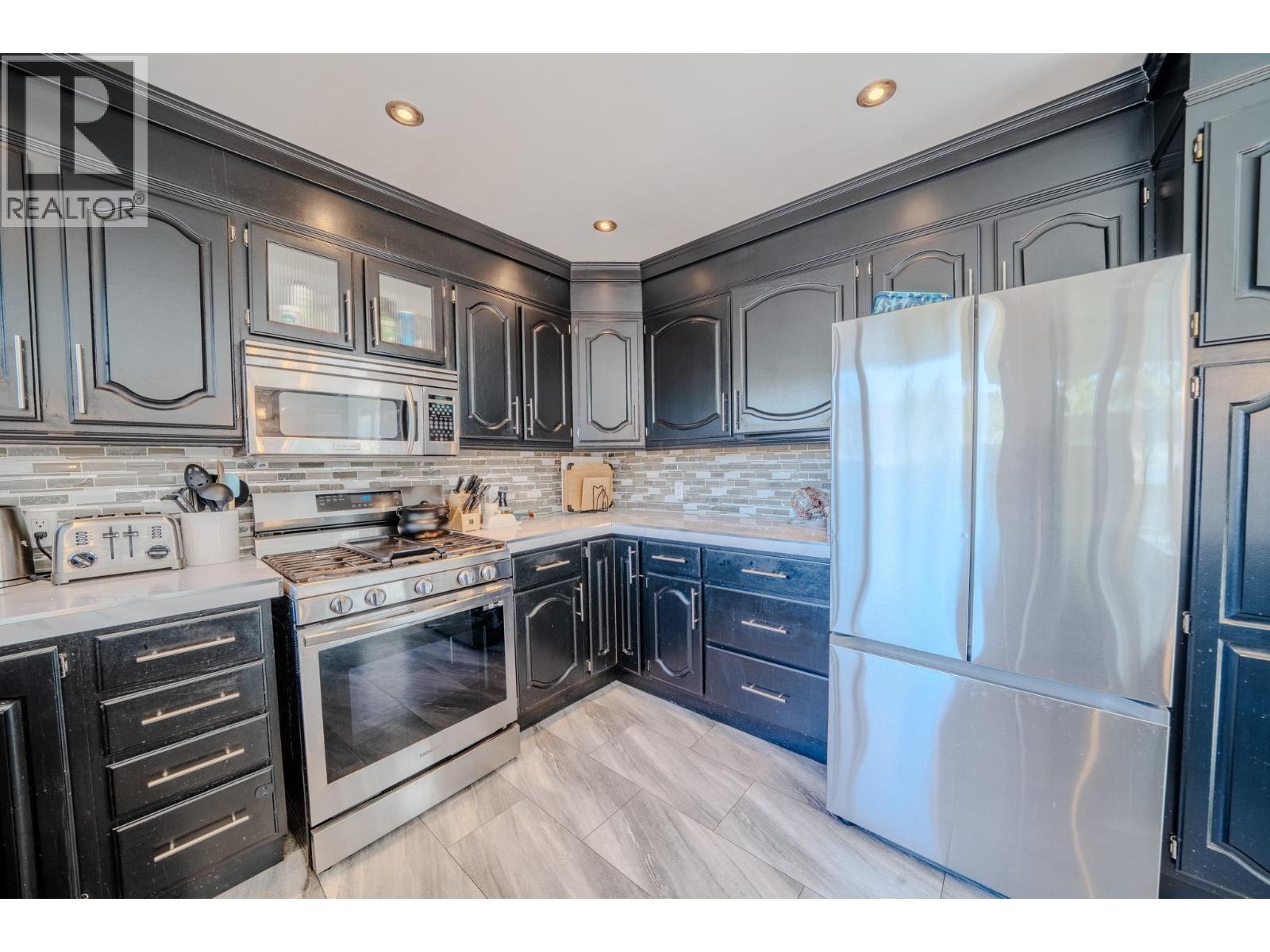 2124 SOUTH LAKESIDE DRIVE - 7