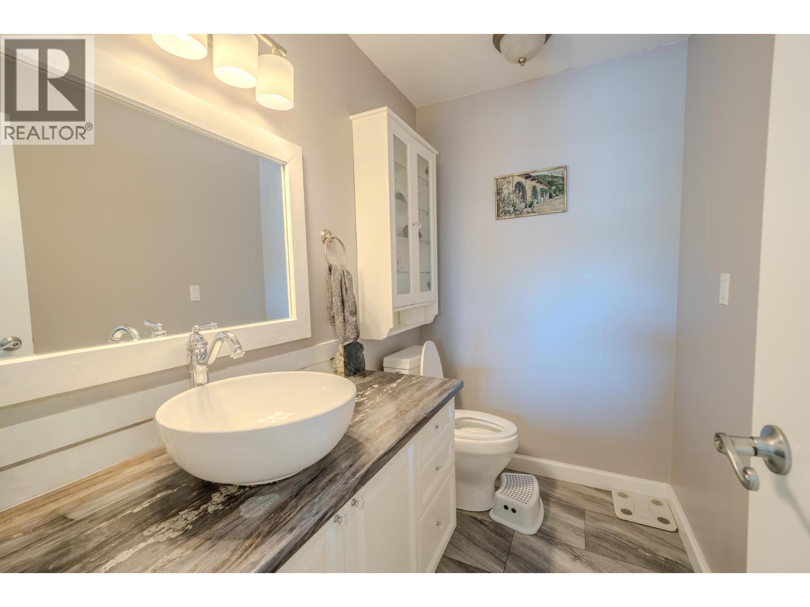 2124 SOUTH LAKESIDE DRIVE - 19