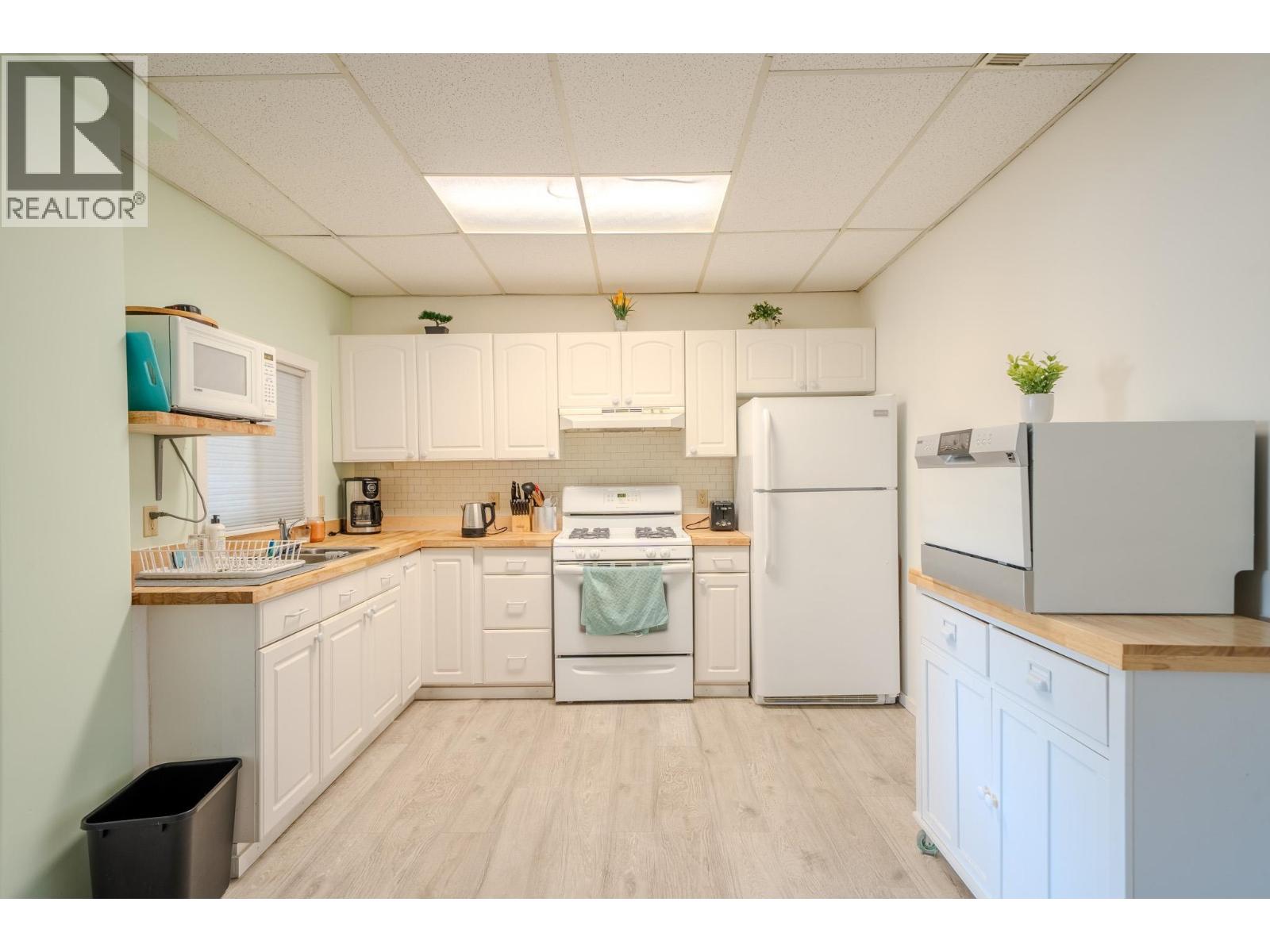 2124 SOUTH LAKESIDE DRIVE - 35