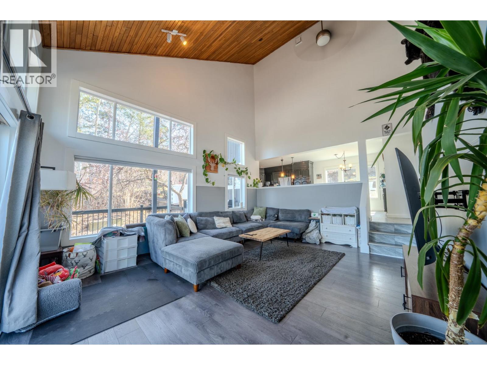 2124 SOUTH LAKESIDE DRIVE - 13