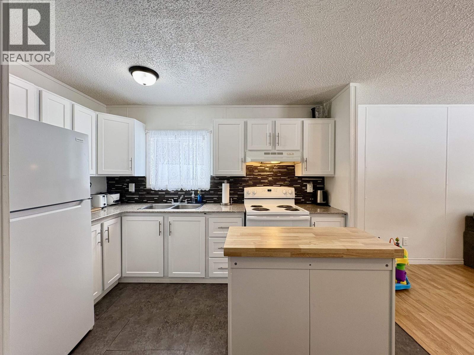 16220 ALLEN ROAD - Image 3