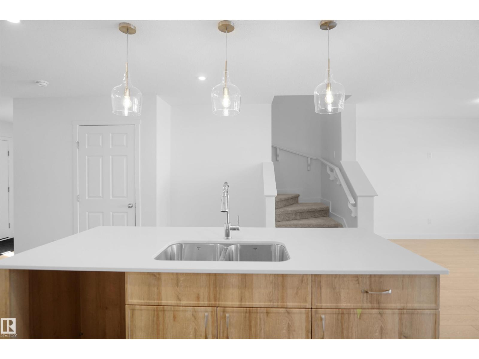 1535 208 ST NW, Edmonton