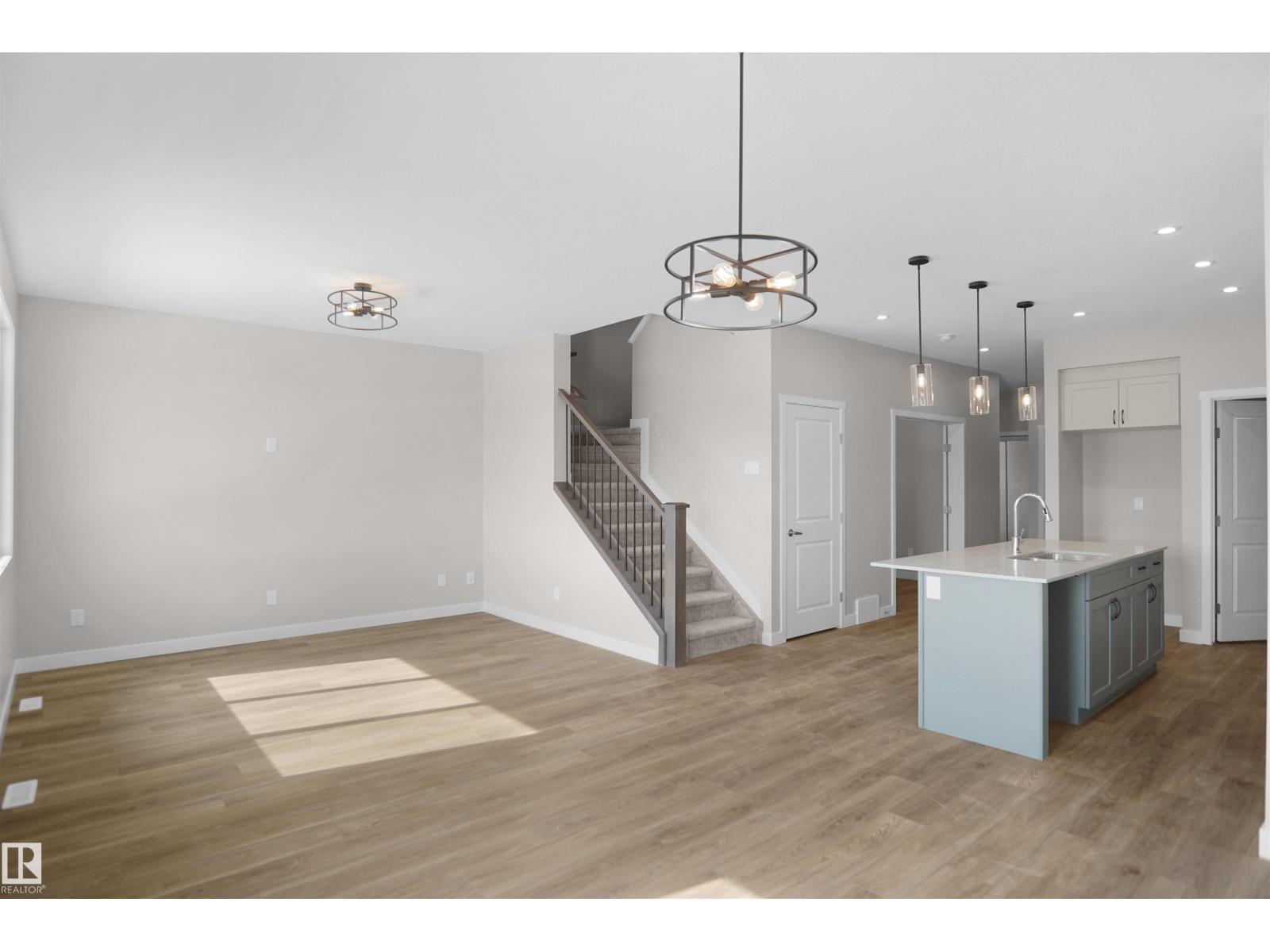 7235 182 AV NW, Edmonton