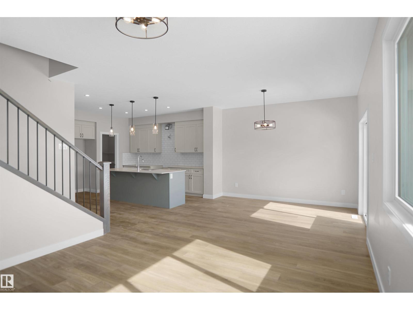 7235 182 AV NW, Edmonton