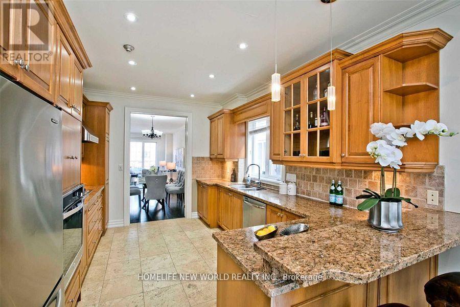 7 ROSLIN AVENUE - 12