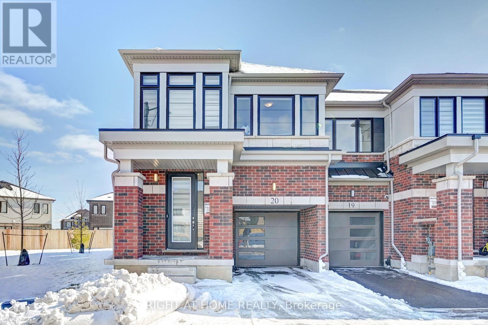 20 - 15 BLACKLOCK STREET