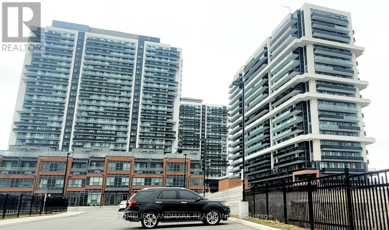 #724 2545 SIMCOE STREET N - 1
