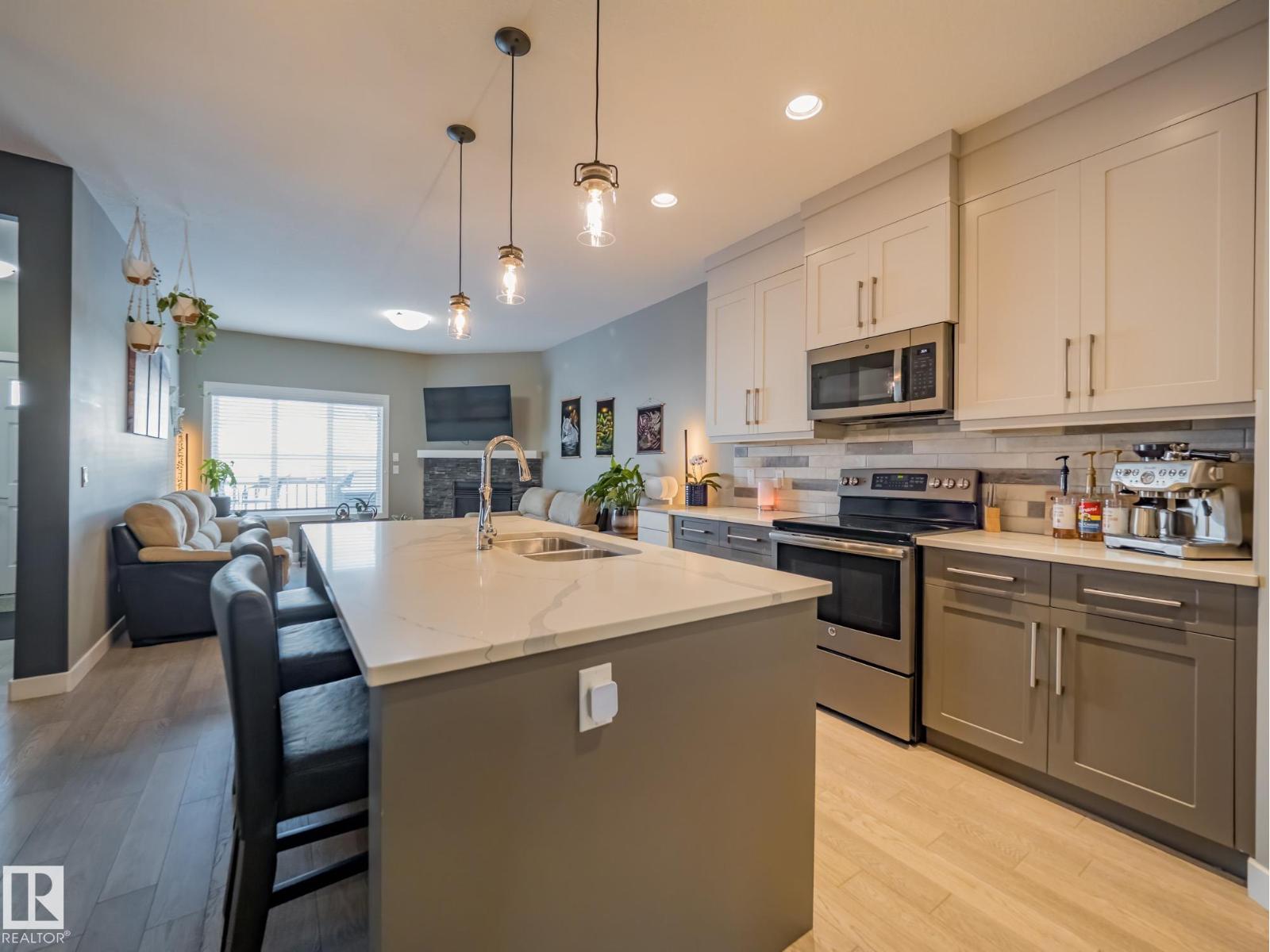 12137 103 ST NW, Edmonton