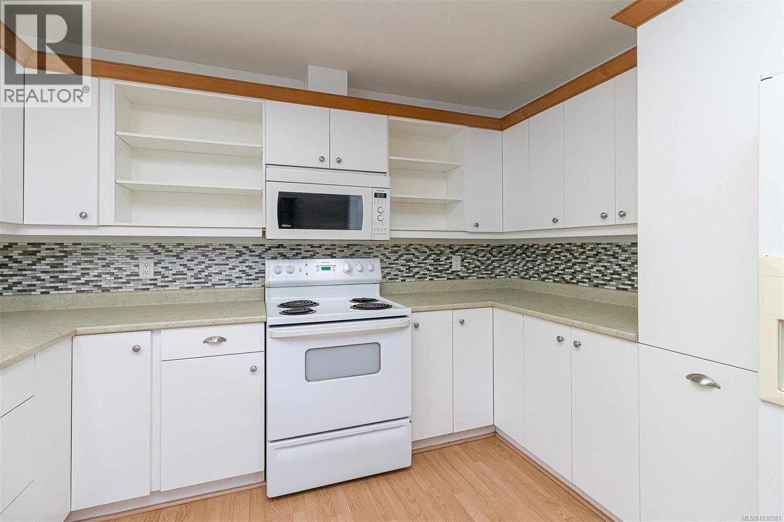 4040 HOLLAND AVE - 26