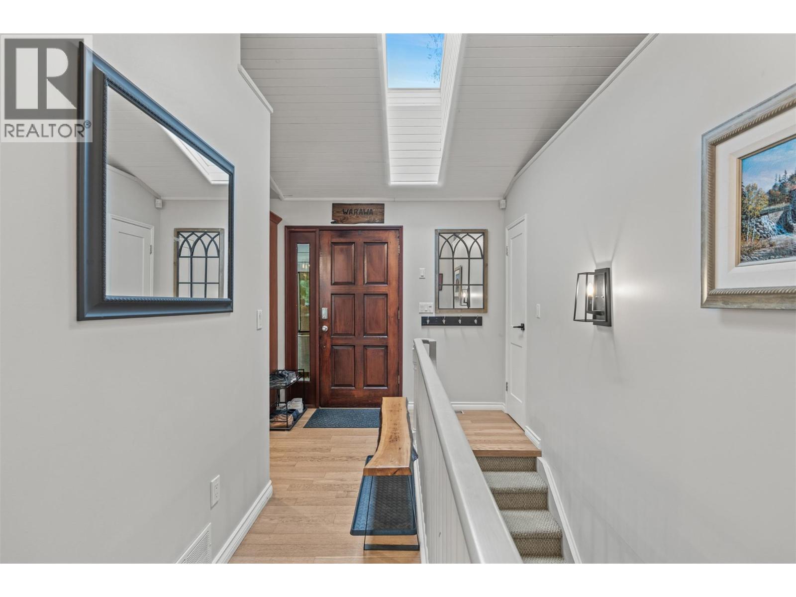 5615 East Vernon Road, Vernon