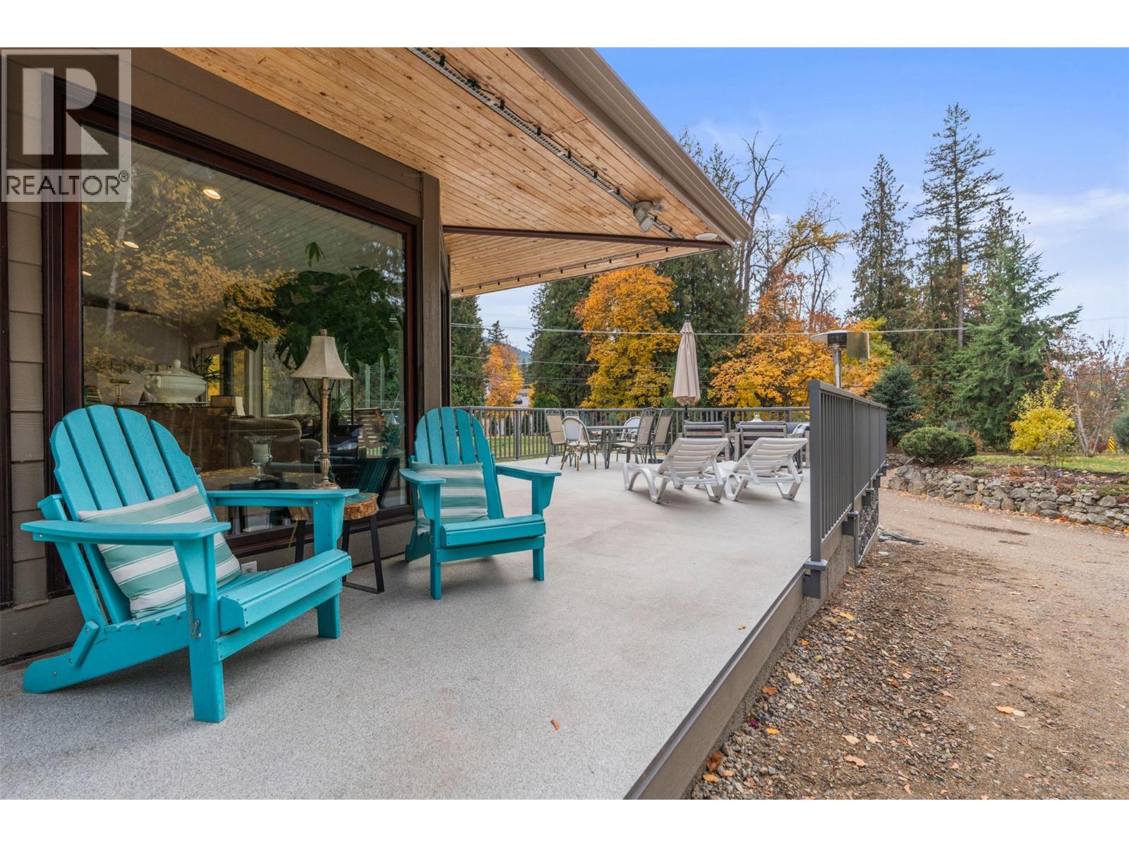 5615 East Vernon Road, Vernon