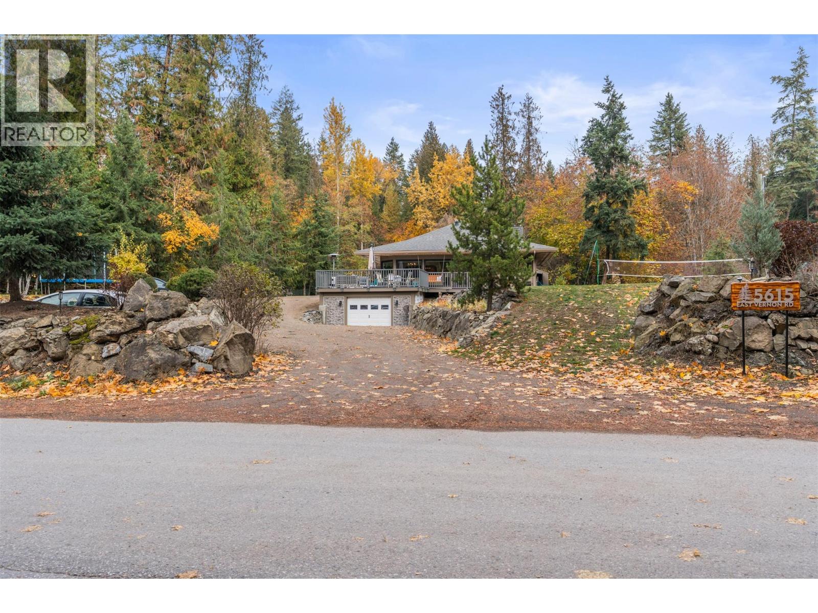 5615 East Vernon Road, Vernon