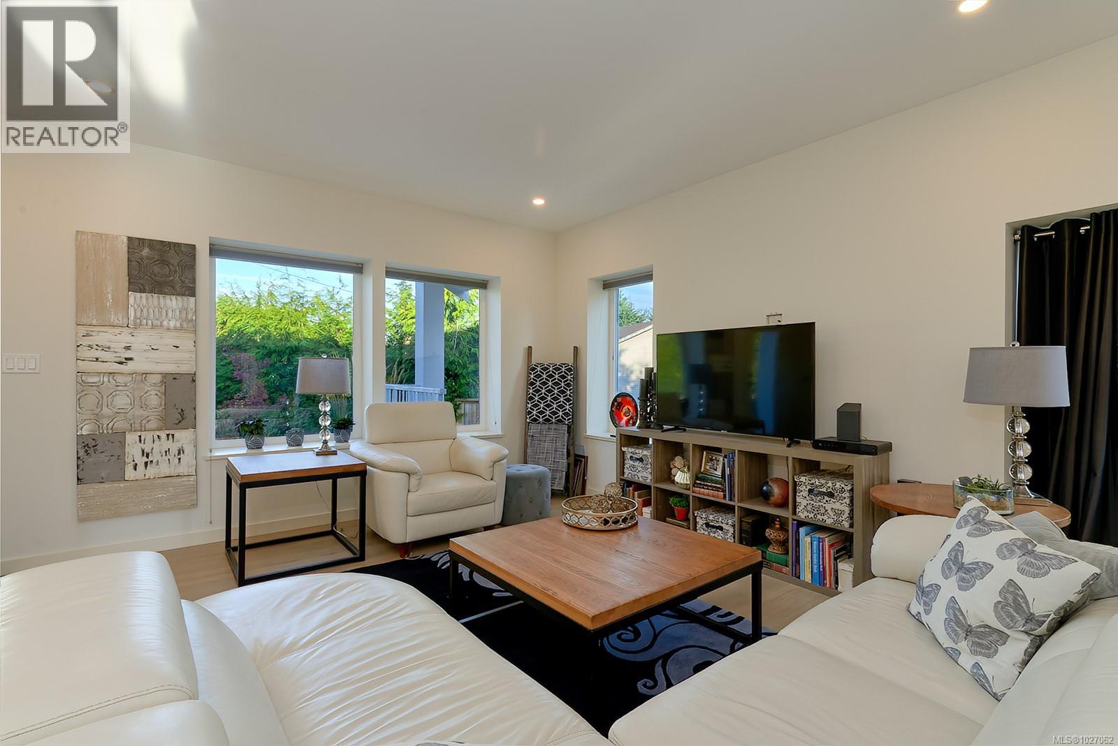 167 Bayridge Pl, Bowser